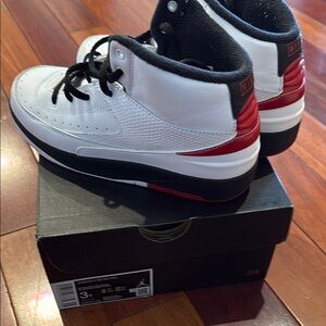 Jordan 2 retro size 3 y